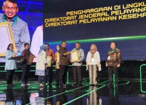 Pemprov Sumut Raih Penghargaan Dari Kementerian Kesehatan RI : Peringatan Hari Kesehatan Nasional Ke 60