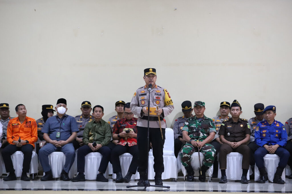Kapolres Gowa Pimpin Apel Gelar Pasukan Operasi Kepolisian Terpusat Ketupat 2025 Di Aula Rewako Wicaksana