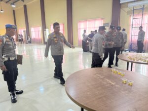 Kapolres Gowa Pimpin Tes Urine Dadakan Kepada Anggotanya : Pencegahan Penyalahgunaan Narkoba